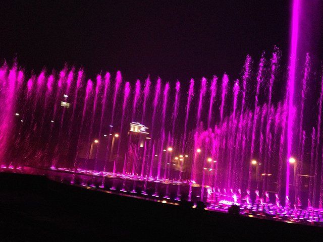 Right ON Beijing Fountain