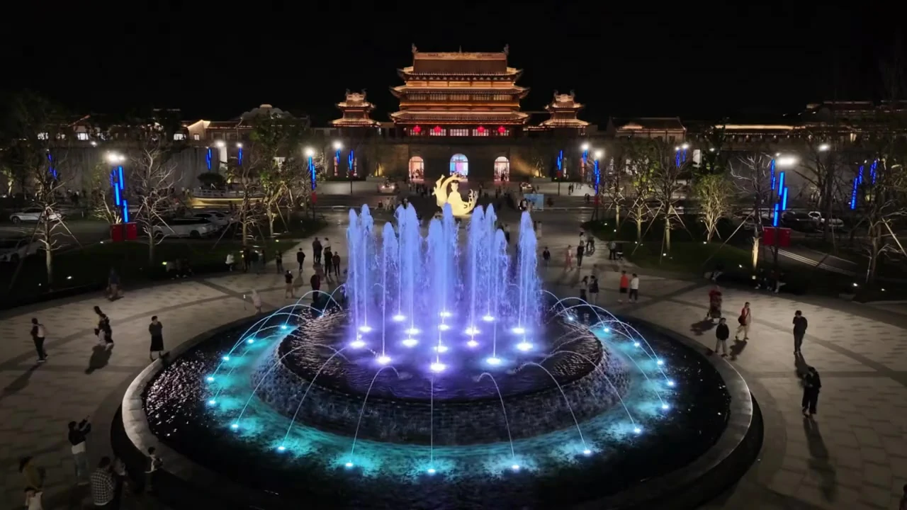 Right ON Fountain Video 02_001800